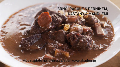 Srnčí ragout s perníkem, kaštany a mandlemi