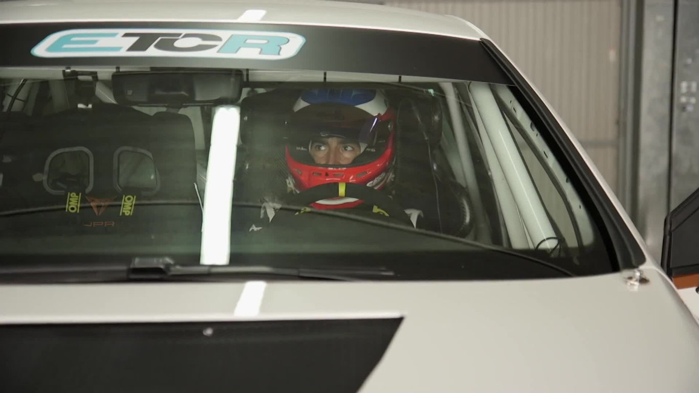 Autosalon.TV: CUPRA e-Racer