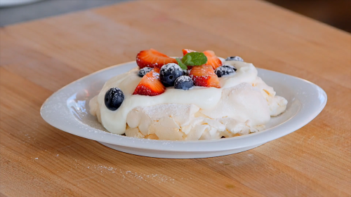 Mini Pavlovy s Ovocem