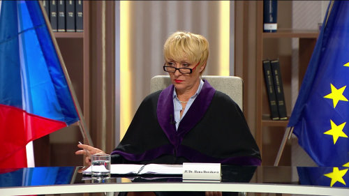 Co když spadnete?  - Soudní síň