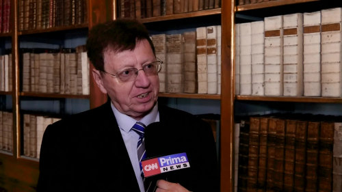 Od kočárů k přímým letům do exotiky. Nejstarší cestovní kancelář v Česku vydala unikátní knihu