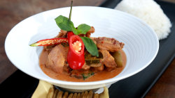 Červené curry s kachnou