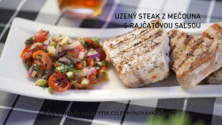 Uzený steak z mečouna s rajčatovou salsou