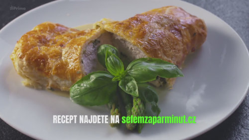 Šéfem za pár minut II (6) - Kuře v listovém těstě s hořčicovou omáčkou a chřestem