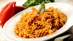 Fusilli con ragú di ricotta / Fusilli s ricottou