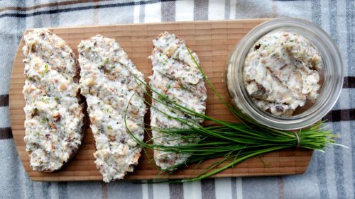 Domácí škvarková pomazánka