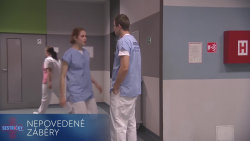 Sestřičky (26) - Nepovedené záběry - Těhotná nebo adoptovaná, to je totéž