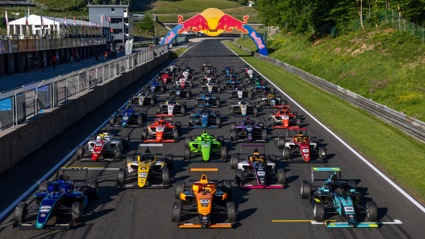 F4 CEZ Championship