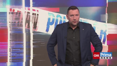 VIDEO: V boj o život se změnil obyčejný běh k autobusu. Školačku oživovali policisté i záchranáři