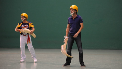 Slunečno, místy vraždy