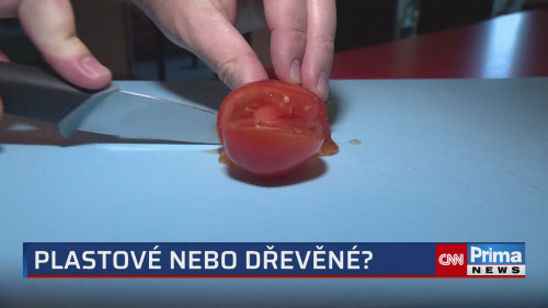 Dřevěné, nebo plastové prkénko?