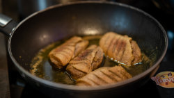 Bez servítky aneb Prostřeno u sousedů