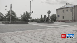 Prvňáčka na Domažlicku srazilo auto, škola nezajistila pomoc