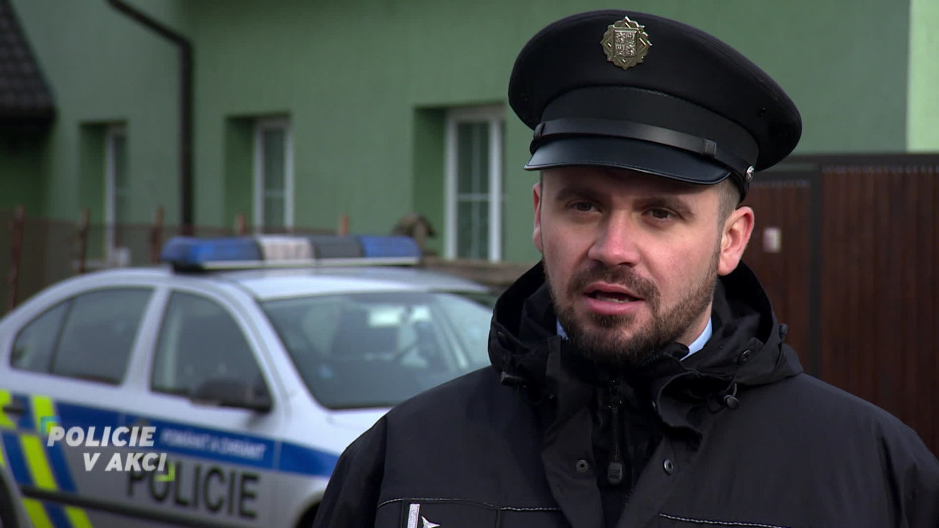 Nechtěná návštěva / Poškozené auto / Autistka v bytě / Lihová fixa