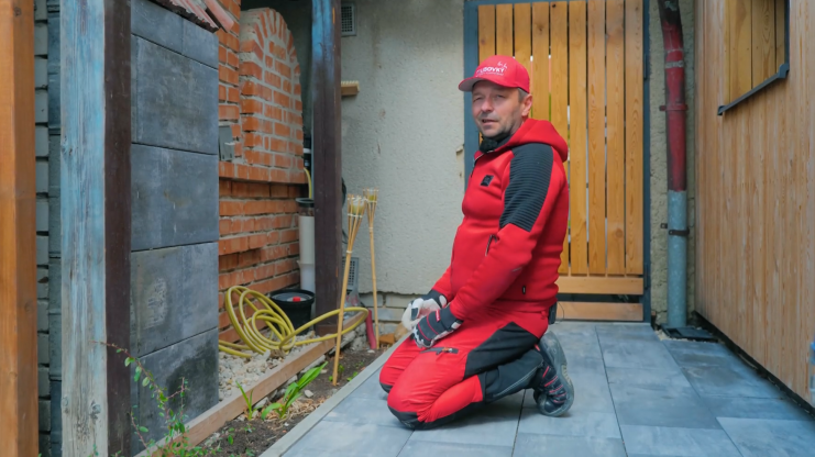 Stojan na zahradní hadici, oprava protékajícího umyvadla