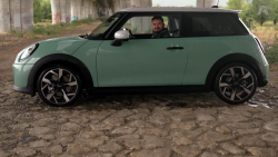 Autosalon S16 (33)