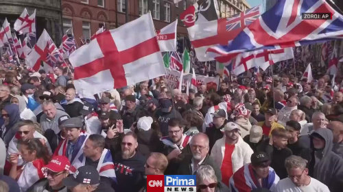 Desítky tisíc lidí protestuje v Londýně