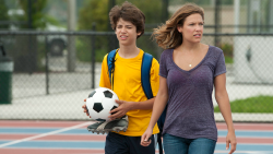 Slunečno, místy vraždy