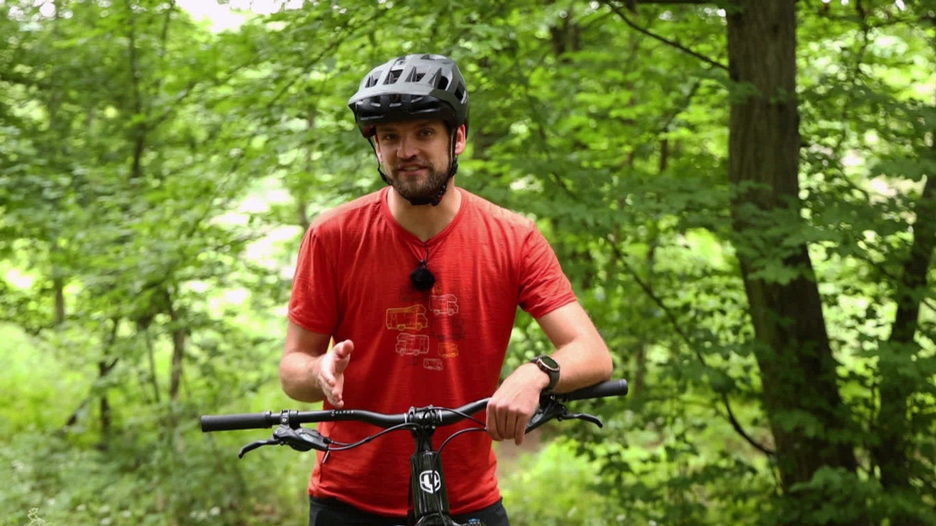 Výzva s Martinou Sáblíkovou, bezpečnost cyklistů na silnici, testy kol