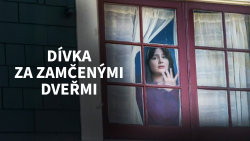 Dívka za zamčenými dveřmi