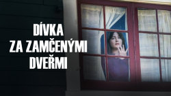 Dívka za zamčenými dveřmi