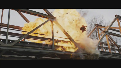 Český hlavní trailer filmu Běžící muž