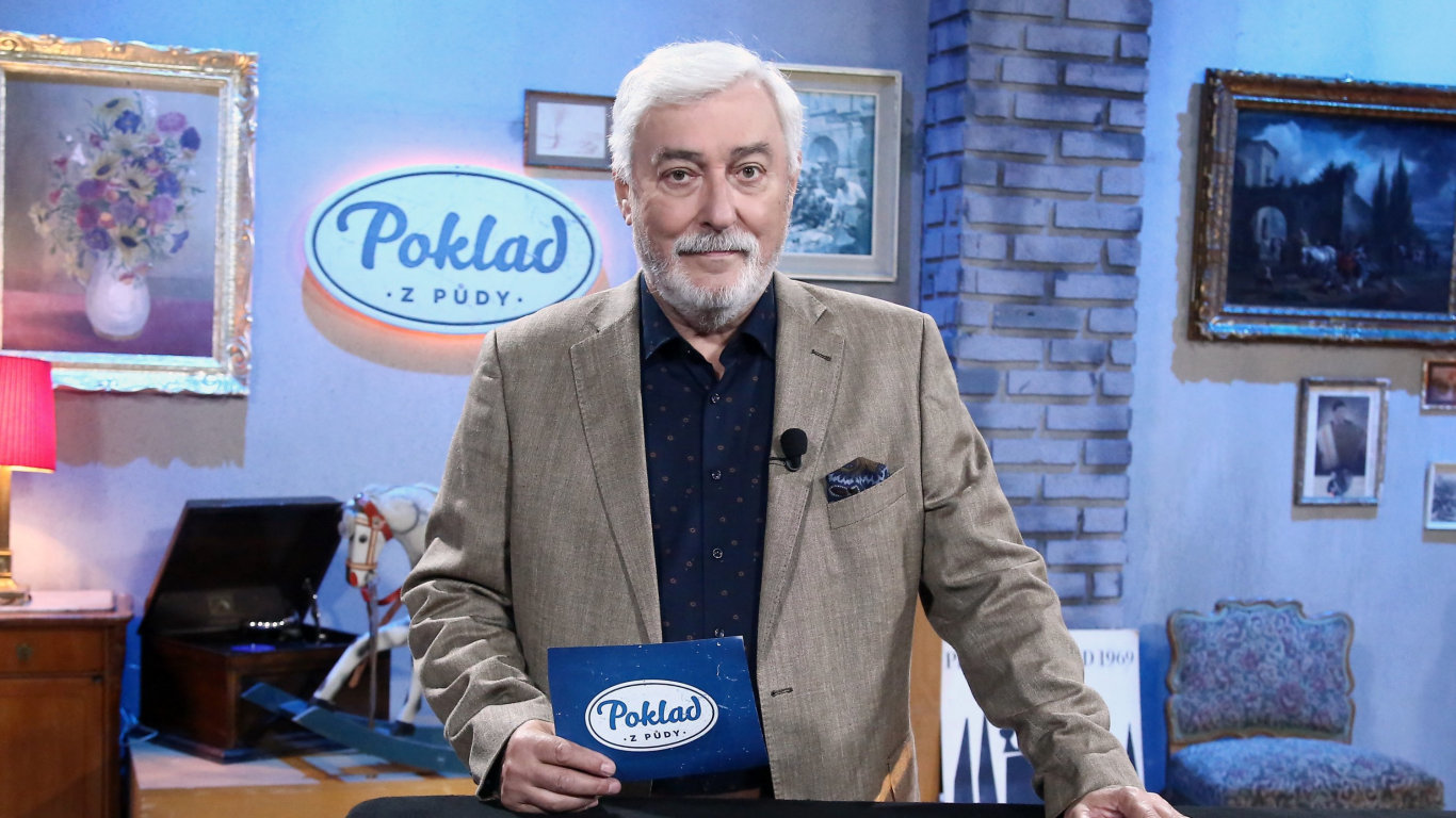 Co za neřest skrývá sakrální socha a za kolik lze prodat nenápadnou lampičku.