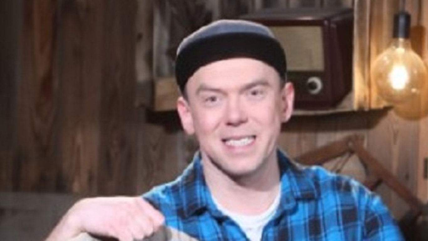 Skořápky z papíru, vody a mouky, velikonoční beránek, vázy z lahví, křenový sirup, žemlovka