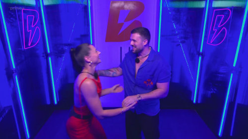 AYTO (S1 E8) Bára radí Jiřímu potom, co jim nevyšla kaplička lásky