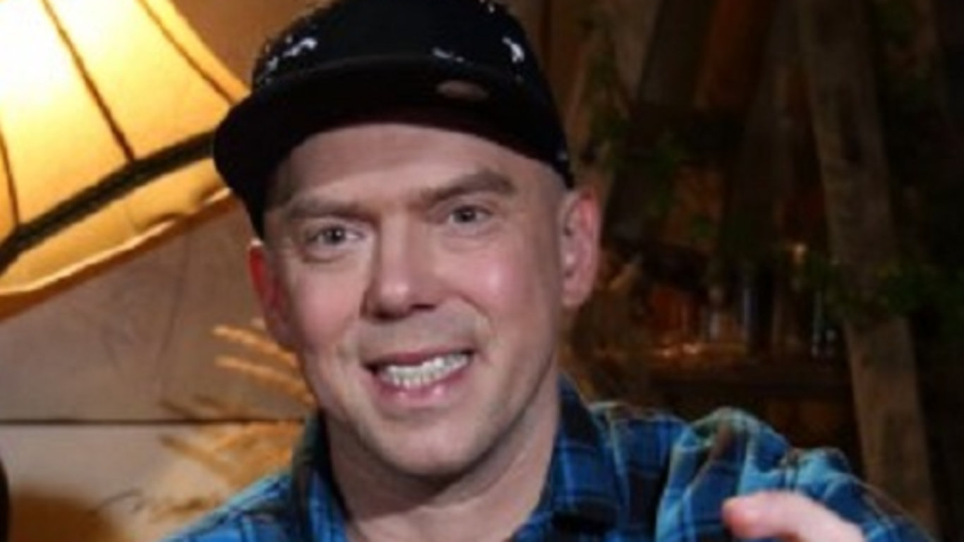 Renovace starého nábytku, pečený guláš, věšák z prkna, Láďova buchta kefírovka