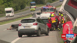 Hromadná nehoda devíti aut na dálnici D10