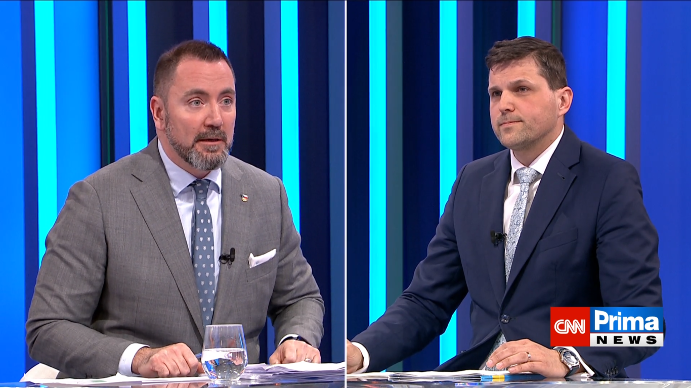 Partie Terezie Tománkové: Duel ministra životního prostředí Červeného (Motoristé) a jeho předchůdce Hladíka (KDU-ČSL)