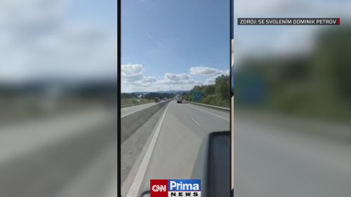 Auto v protisměru na dálnici D5