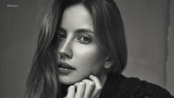 TOP STAR magazín 2017 (24) - Ester Berdychová Sátorová