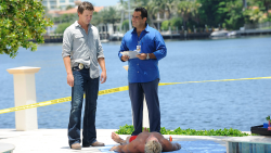 Slunečno, místy vraždy