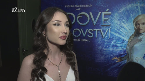 Natálie Grossová na premiéře muzikálu Ledové království
