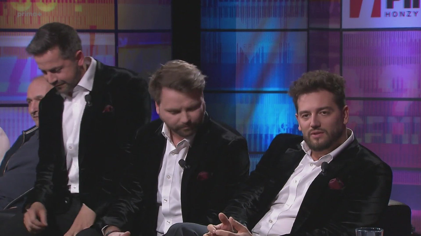 Jan Kopečný, Petr Ryšavý a Josef Vágner v talkshow 7 pádů Honzy Dědka 2026
