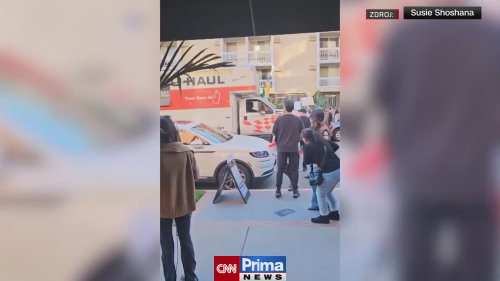 Dodávka najela v Los Angeles do protestujících