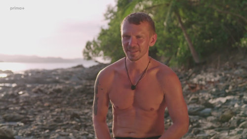 Roman masíroval Lenku - Honeymoon – líbánky k nepřežití (55)