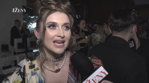 Sharlota promluvila o Vánocích