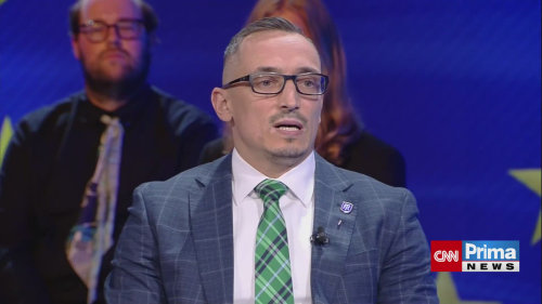 Europoslanci hodnotí spor vlády s Hradem