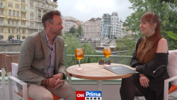 ZA BAREM: Itálie v Praze aneb Slunce a Aperol mění terasu v Mánesu na oázu klidu