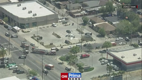 Malé letadlo se v Kalifornii zřítilo přímo na parkoviště