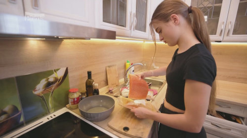 Nicol se zranila - Prostřeno! S31 (24)