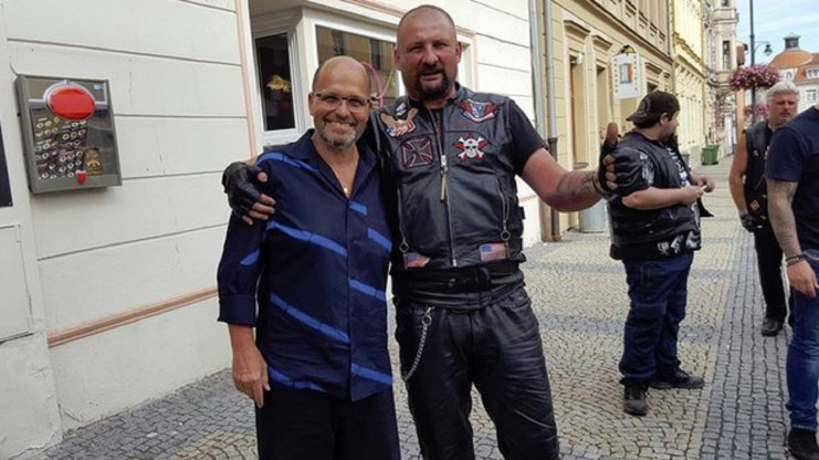 Motorest Ušák, Prunéřov
