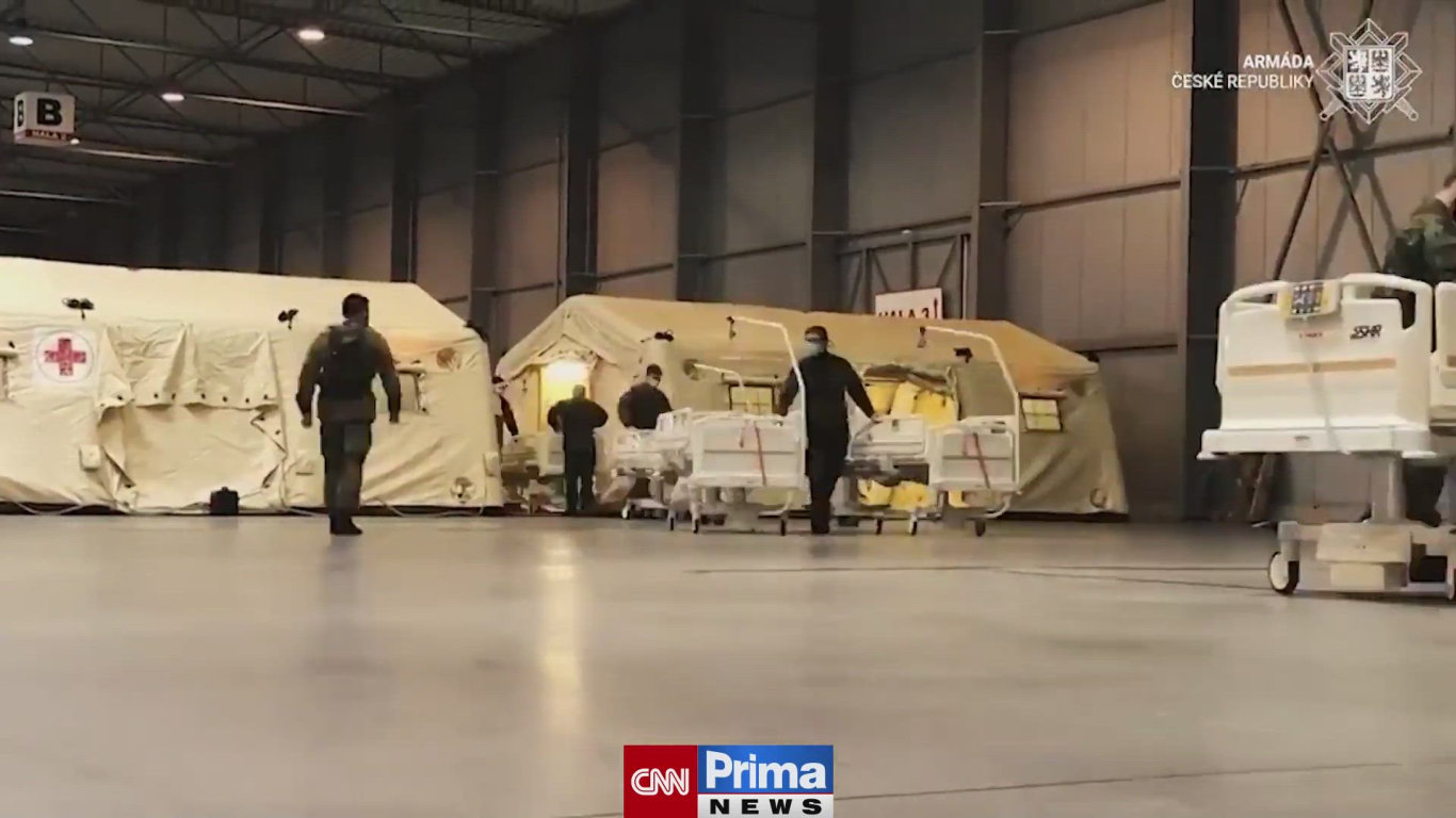 Jak se staví polní nemocnice - CNN Prima NEWS