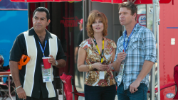 Slunečno, místy vraždy