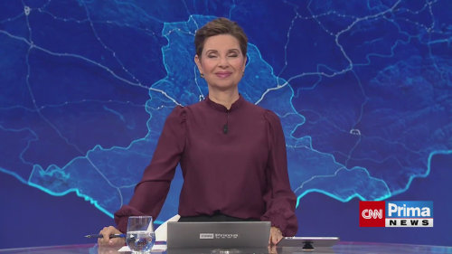 Mladý český umělec zvelebuje odpadkový koš před hlavním nádraží v Brně