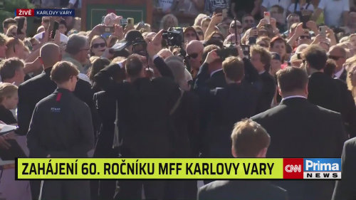 Harvey Keitel s manželkou zatančili na červeném koberci