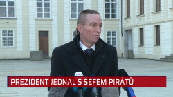 MIMOŘÁDNÉ ZPRÁVY, Brífink ministra pro místní rozvoj Ivana Bartoše po jednání s prezidentem republiky - 11.1. v 15:39